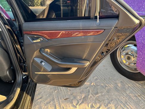 Used 2010 Cadillac CTS Premium RWD image 17