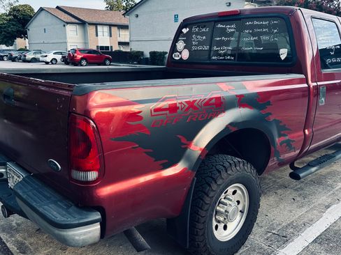 Used 2004 Ford F250 XLT AWD/4WD image 8
