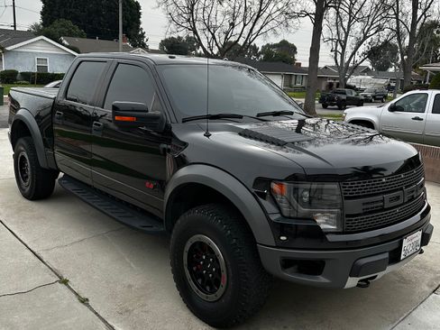 Used 2014 Ford F150 Raptor w/ Equipment Group 801A Luxury image 8