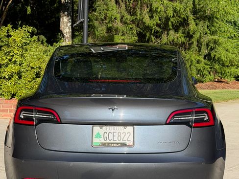 Used 2022 Tesla Model 3 Long Range AWD/4WD image 10