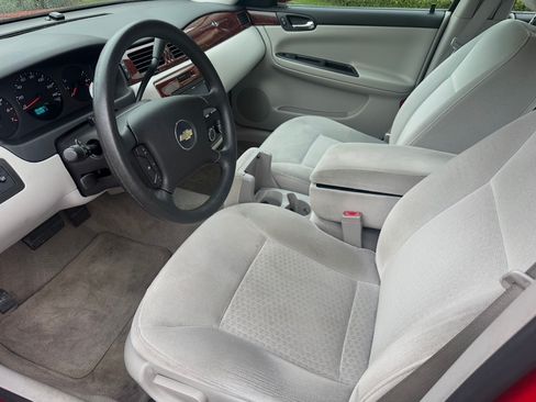 Used 2008 Chevrolet Impala LS FWD image 6