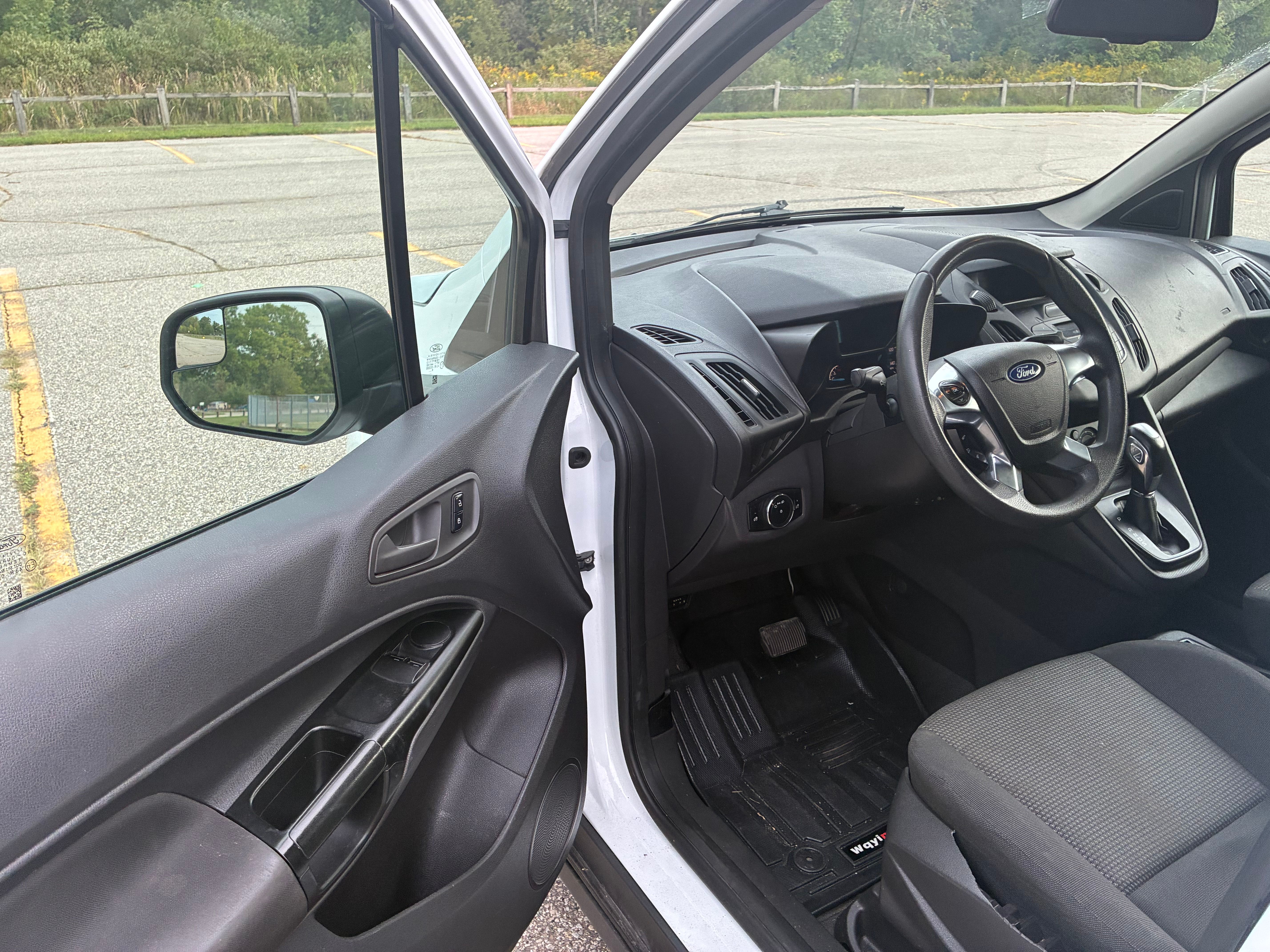 Used 2017 Ford Transit Connect XL FWD image 11