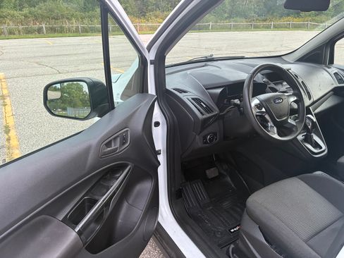 Used 2017 Ford Transit Connect XL FWD image 11