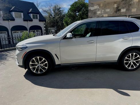 Used 2019 BMW X5 xDrive40i w/ Premium Package 2 image 4
