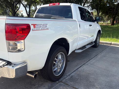 Used 2011 Toyota Tundra 2WD Double Cab image 6