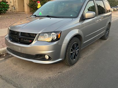 Used 2016 Dodge Grand Caravan SXT w/ UConnect Hands-Free Group