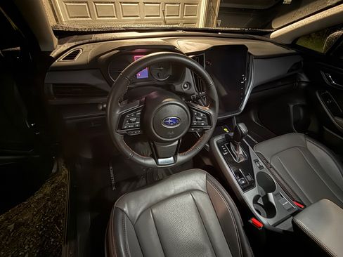 Used 2024 Subaru Crosstrek 2.5i Limited w/ Crosstrek Mirror Package image 5