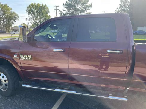 Used 2018 RAM 3500 Laramie image 2