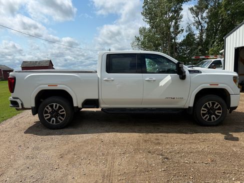 Used 2023 GMC Sierra 2500 AT4 AWD/4WD image 1