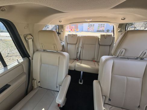 Used 2015 Ford Expedition Limited w/ Equipment Group 301A image 15