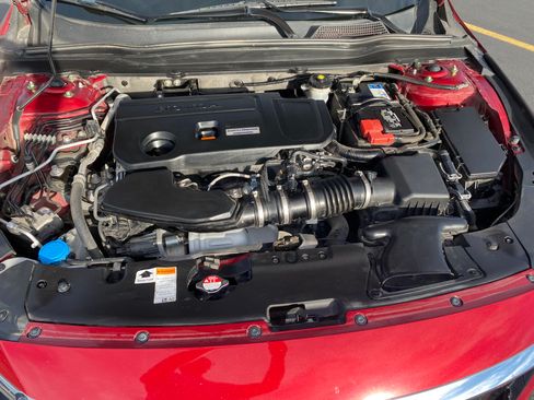Used 2018 Honda Accord Touring image 13