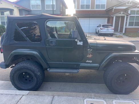 Used 1998 Jeep Wrangler Sahara AWD/4WD image 30