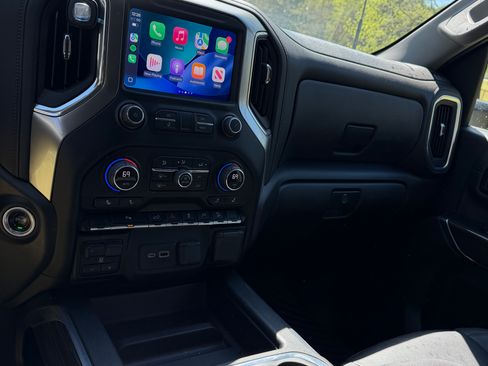 Used 2022 Chevrolet Silverado 2500 LT w/ Z71 Sport Edition image 9