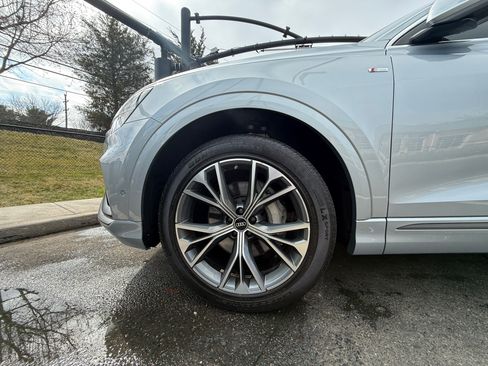 Used 2023 Audi Q8 Premium Plus w/ Premium Plus Package image 6