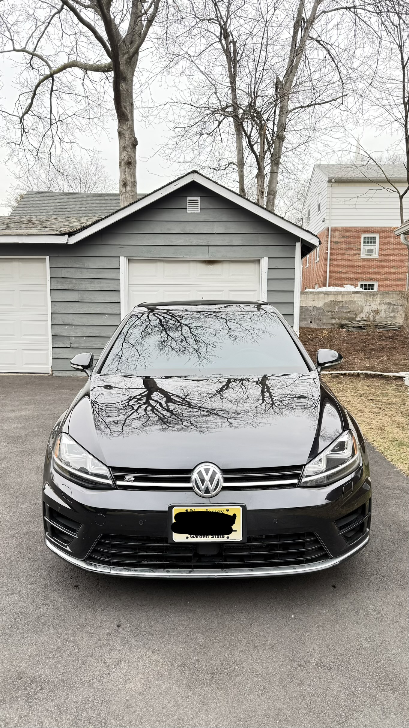 Used 2017 Volkswagen Golf 4-Door AWD/4WD image 2