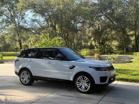 Used 2018 Land Rover Range Rover Sport HSE image 2