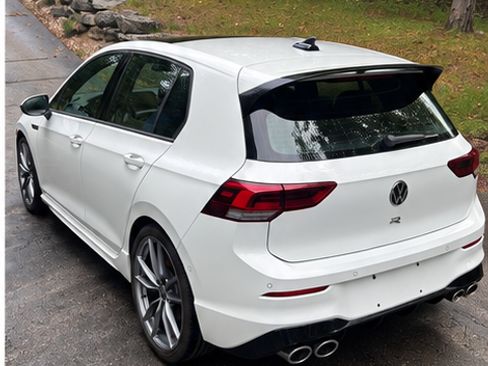 Used 2024 Volkswagen Golf R AWD/4WD image 12
