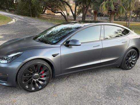 Used 2022 Tesla Model 3 Performance image 1