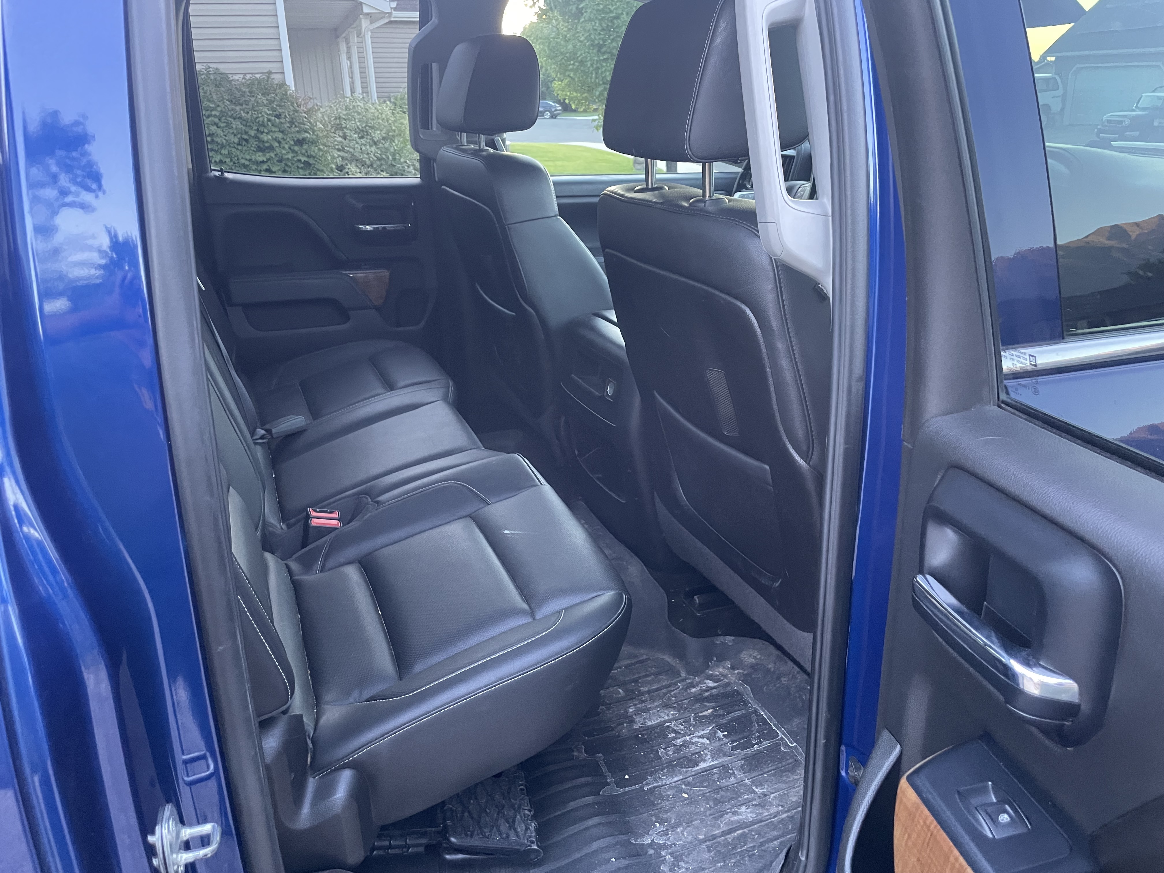 Used 2015 GMC Sierra 2500 SLT w/ Driver Alert Package AWD/4WD image 19