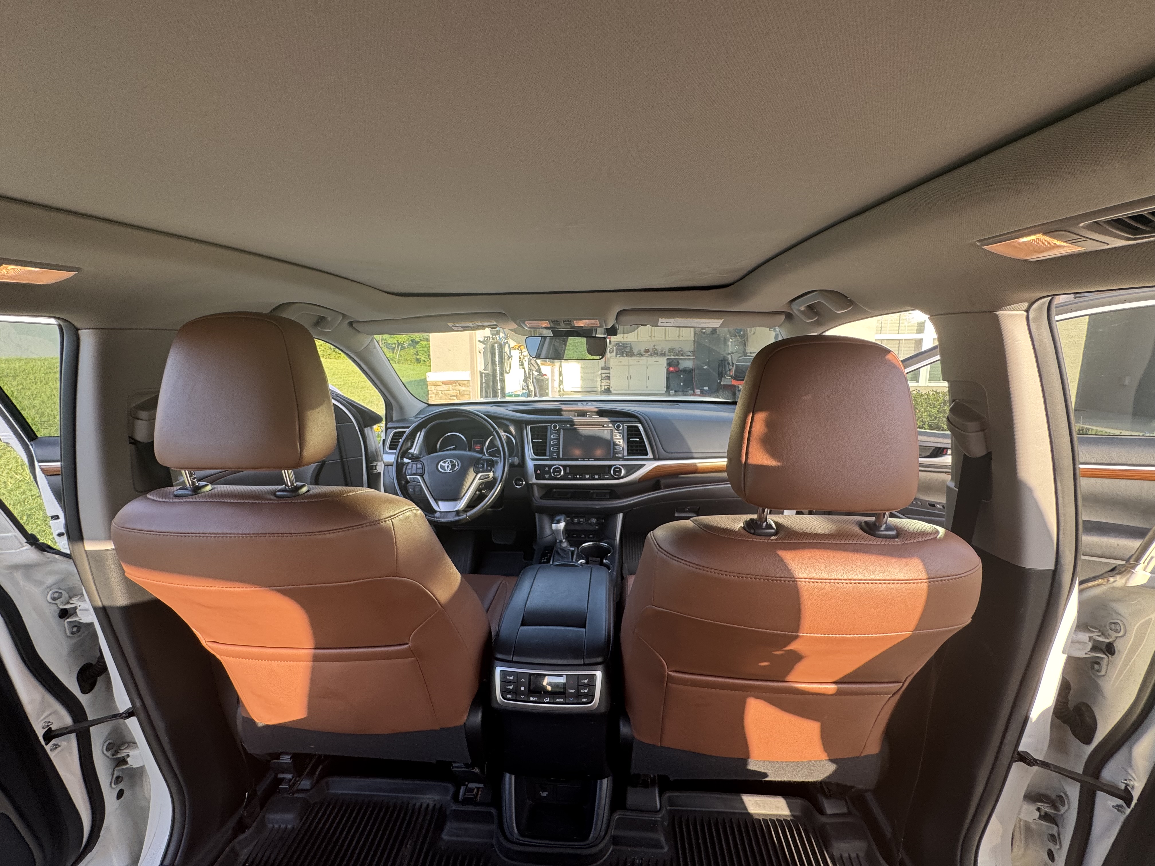 Used 2019 Toyota Highlander Limited Platinum AWD/4WD image 10