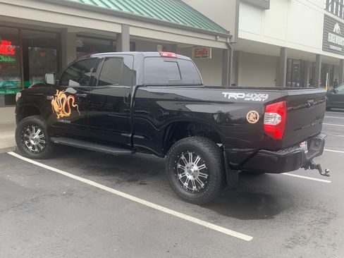 Used 2019 Toyota Tundra SR image 2