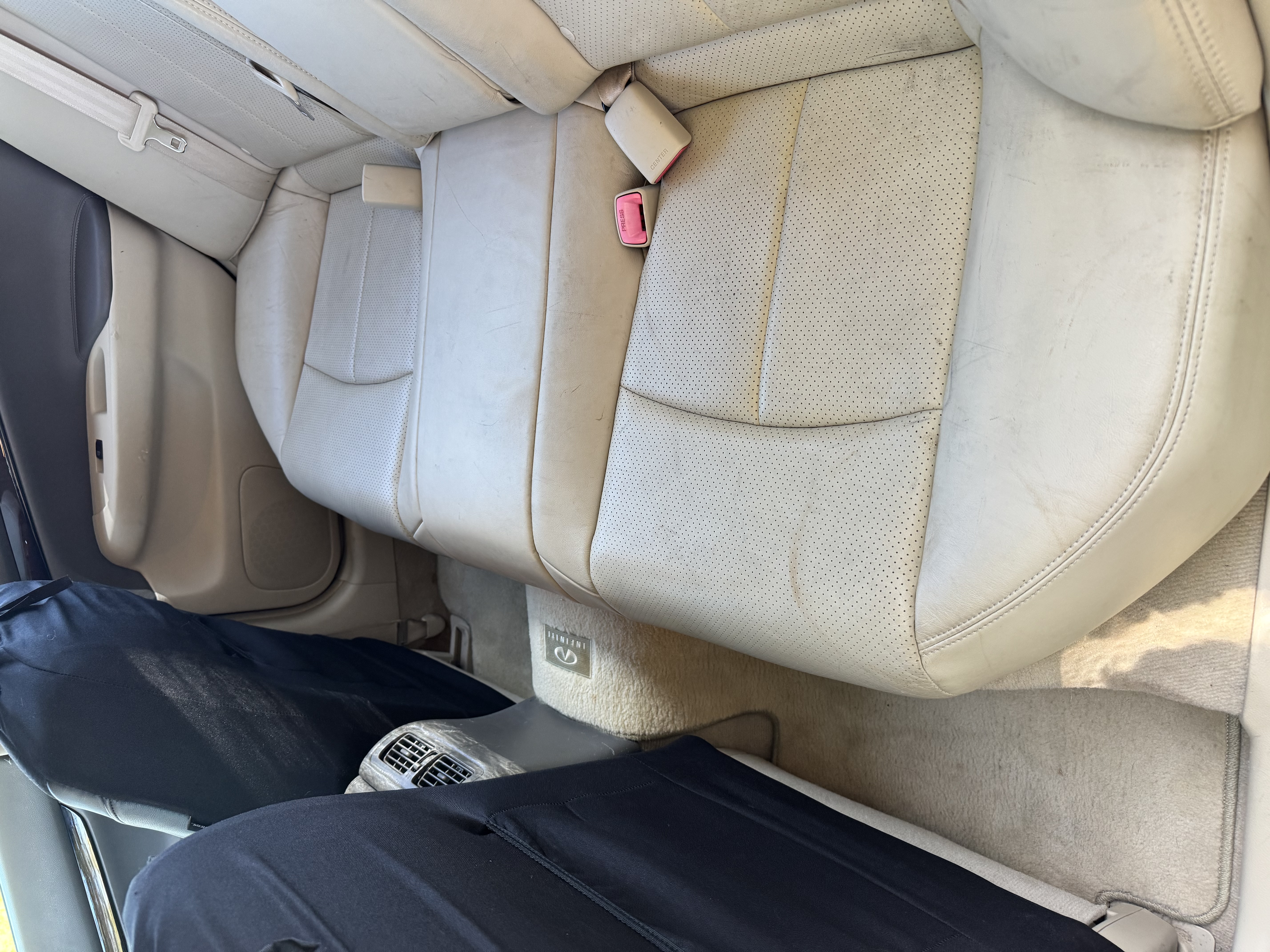 Used 2011 INFINITI G37 Journey w/ Premium Pkg RWD image 11