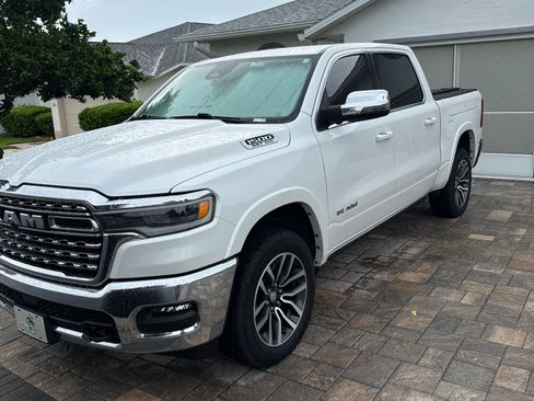 Used 2025 RAM 1500 Limited AWD/4WD image 11