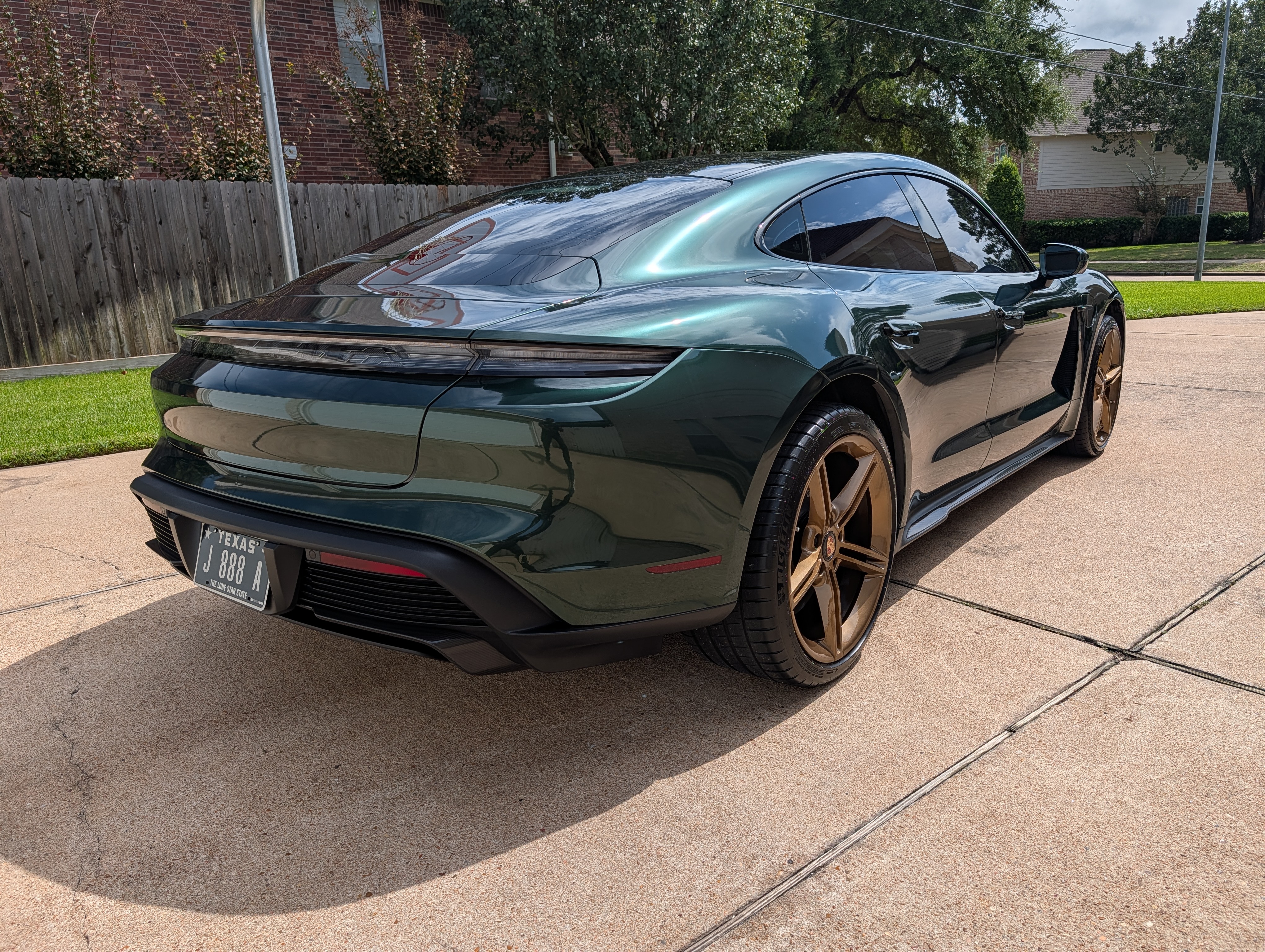 Used 2021 Porsche Taycan Turbo S AWD/4WD image 13