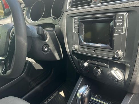 Used 2018 Volkswagen Jetta S w/ Cold Weather Package image 11