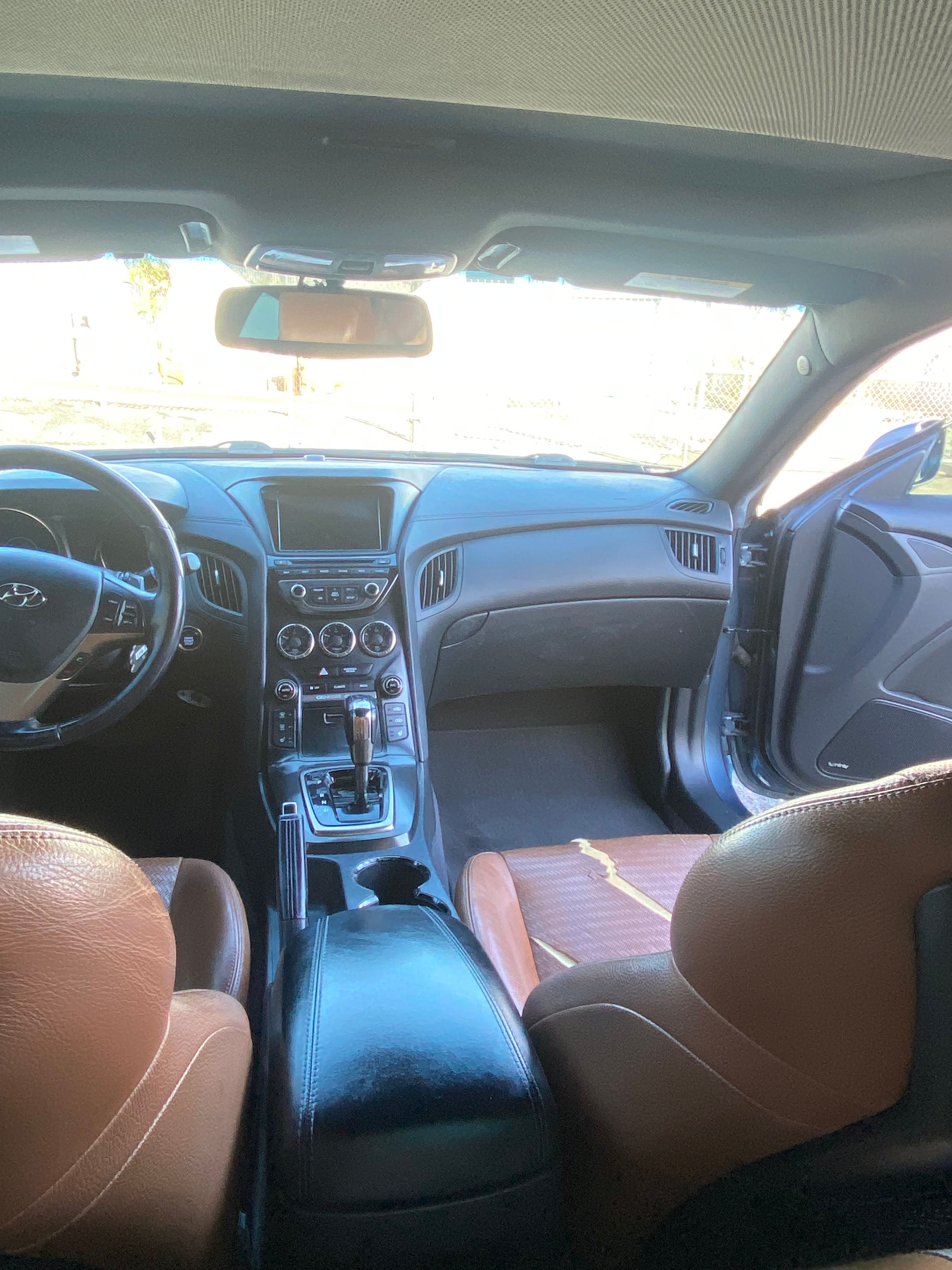 Used 2013 Hyundai Genesis 3.8 RWD image 21