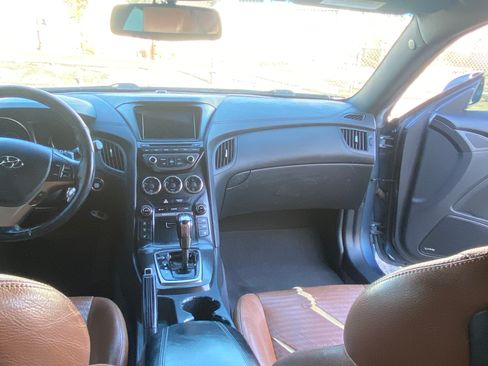 Used 2013 Hyundai Genesis 3.8 image 21