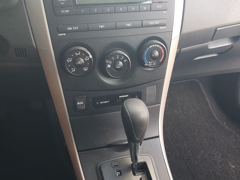 Used 2009 Toyota Corolla S image 6