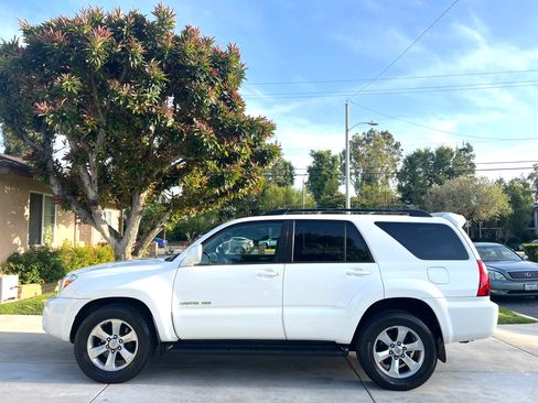 Used 2006 Toyota 4Runner Limited AWD/4WD image 1