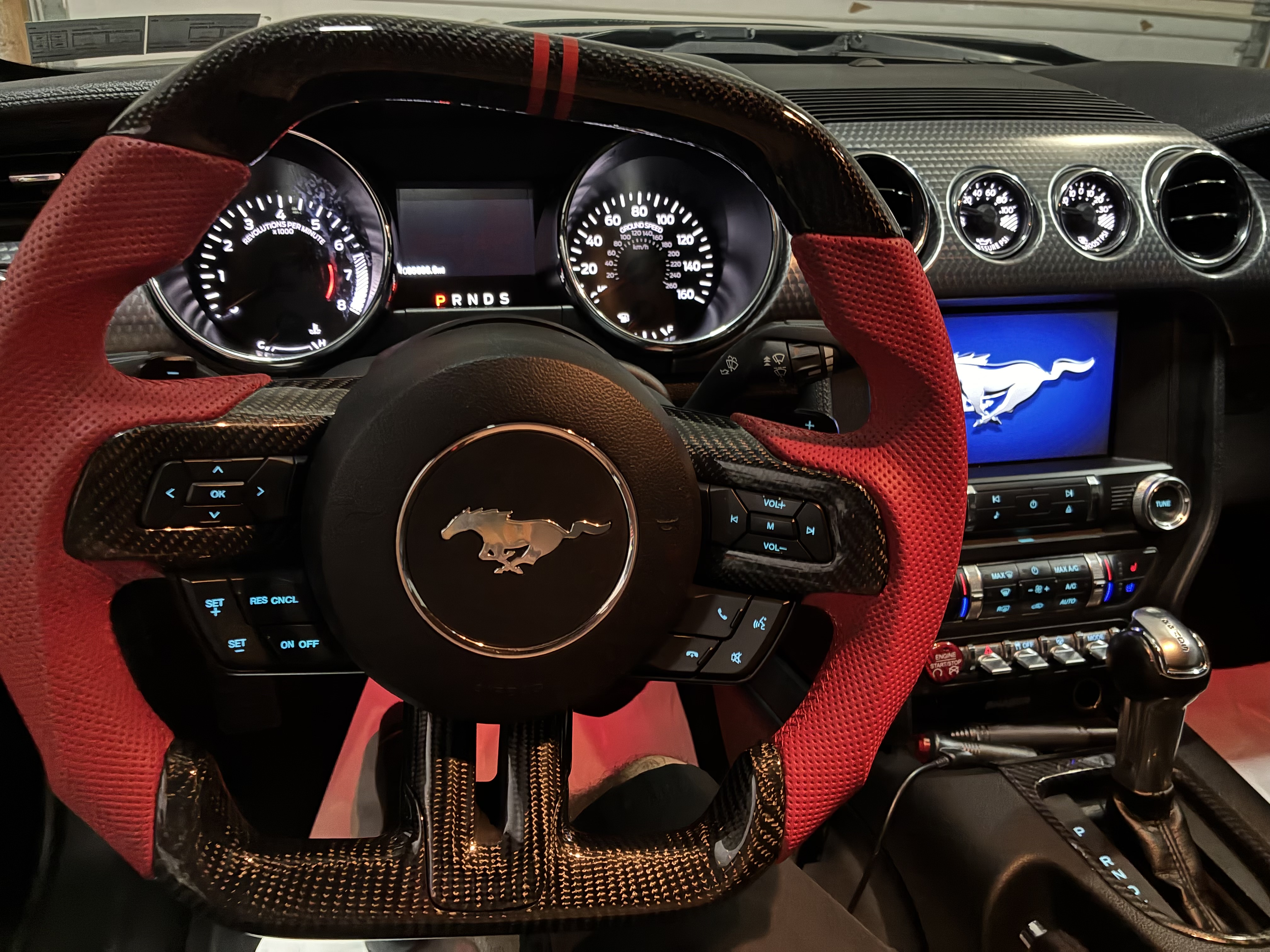 Used 2017 Ford Mustang Premium RWD image 5