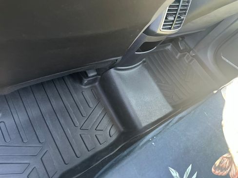 Used 2023 Kia Sportage EX image 13