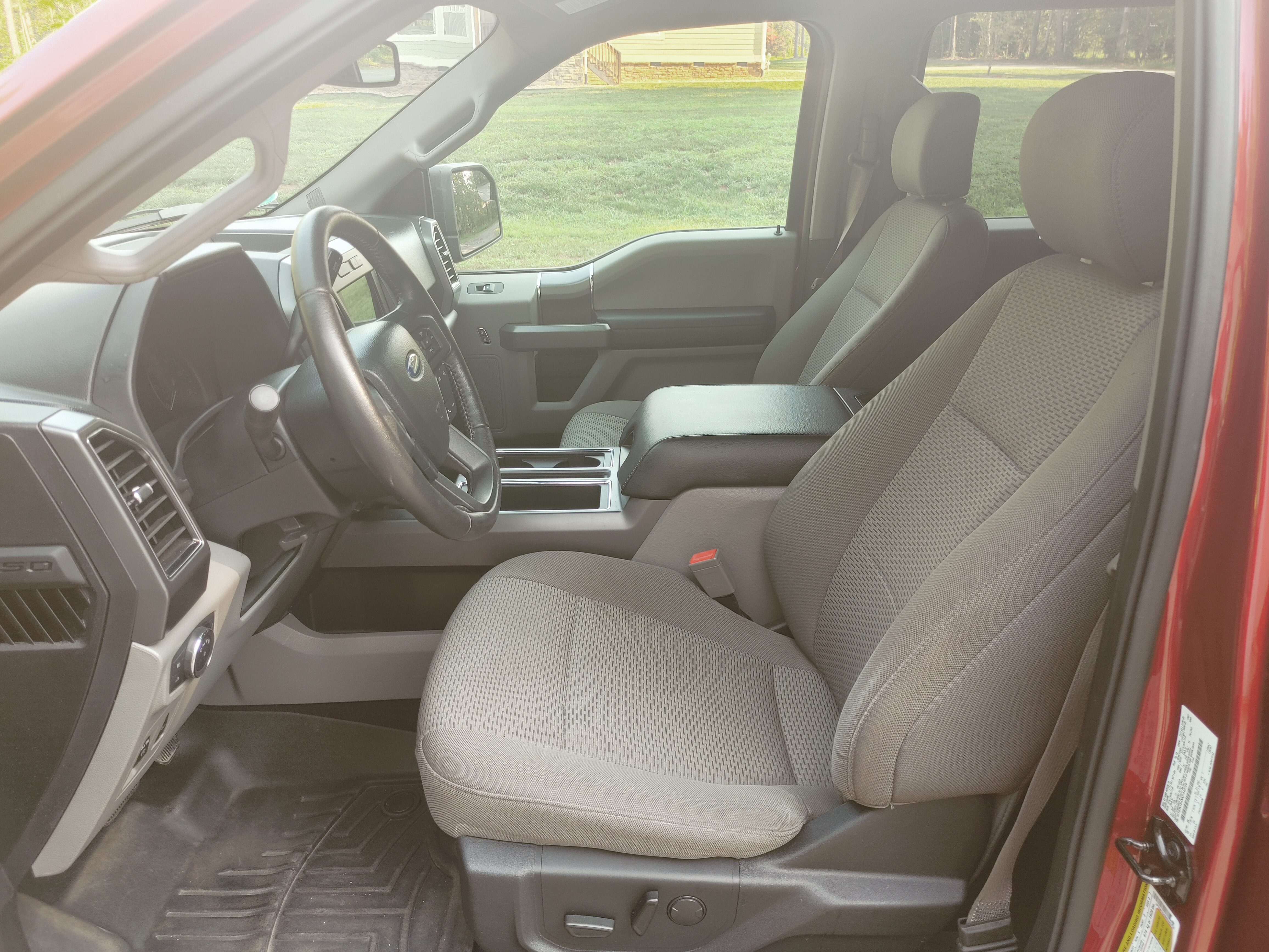 Used 2019 Ford F150 XLT w/ Equipment Group 302A Luxury AWD/4WD image 28