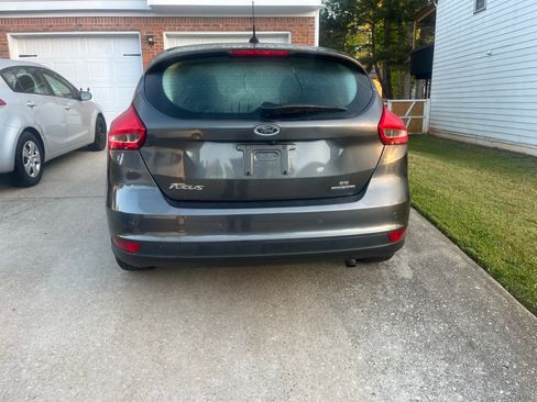 Used 2016 Ford Focus SE w/ Reverse Sensing Package image 6