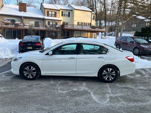 Used 2013 Honda Accord LX image 4