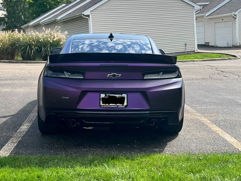 Used 2018 Chevrolet Camaro SS image 6