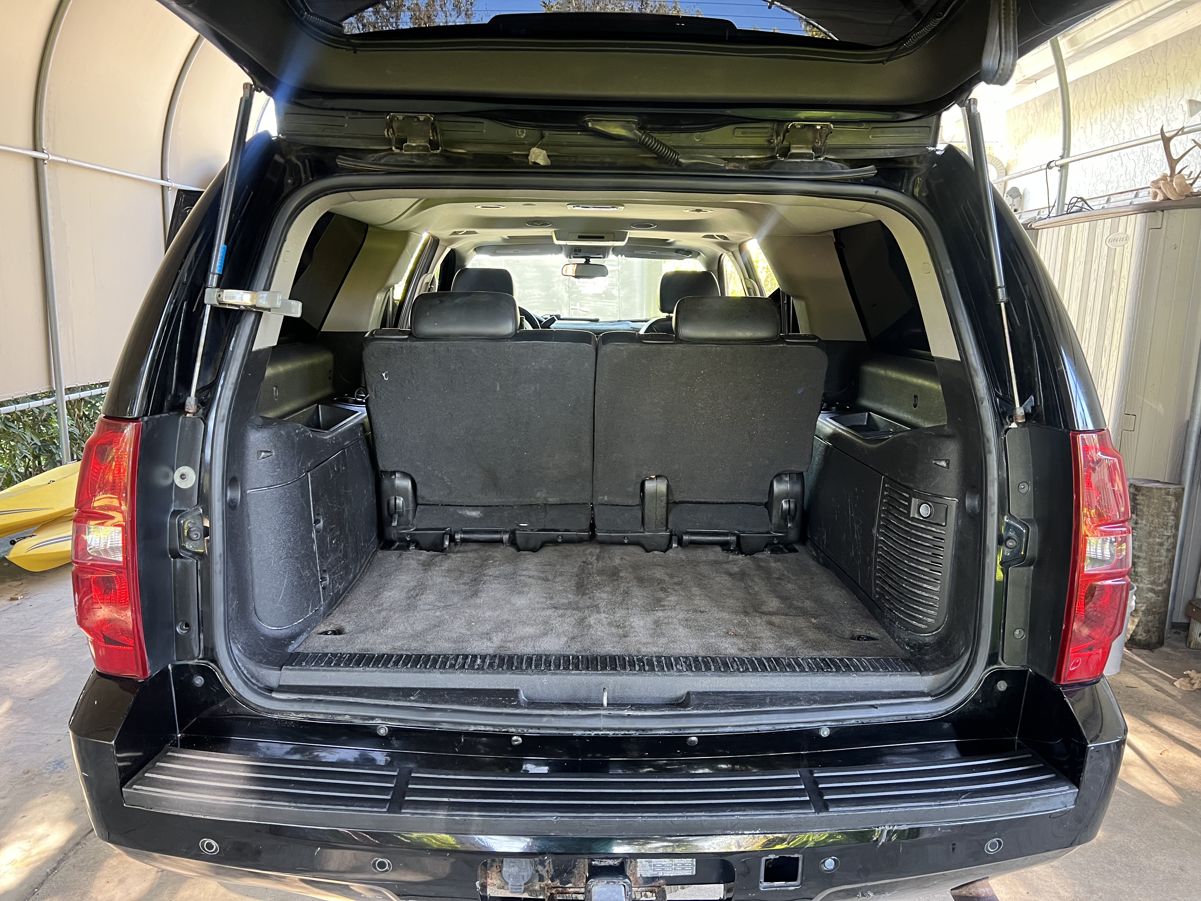 Used 2009 Chevrolet Suburban 2500 LT AWD/4WD image 32