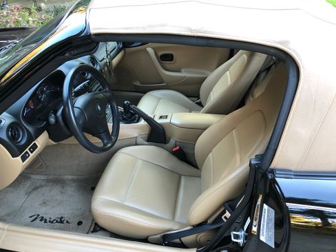 Used 1999 MAZDA MX-5 Miata image 5