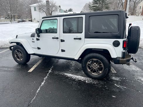 Used 2016 Jeep Wrangler Unlimited Sahara image 5