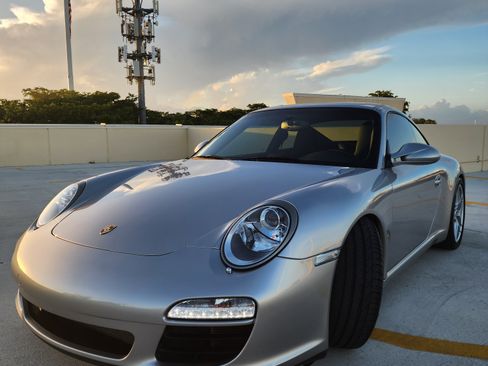 Used 2011 Porsche 911 Carrera S image 12