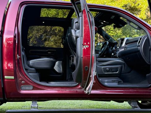 Used 2019 RAM 1500 Limited AWD/4WD image 6