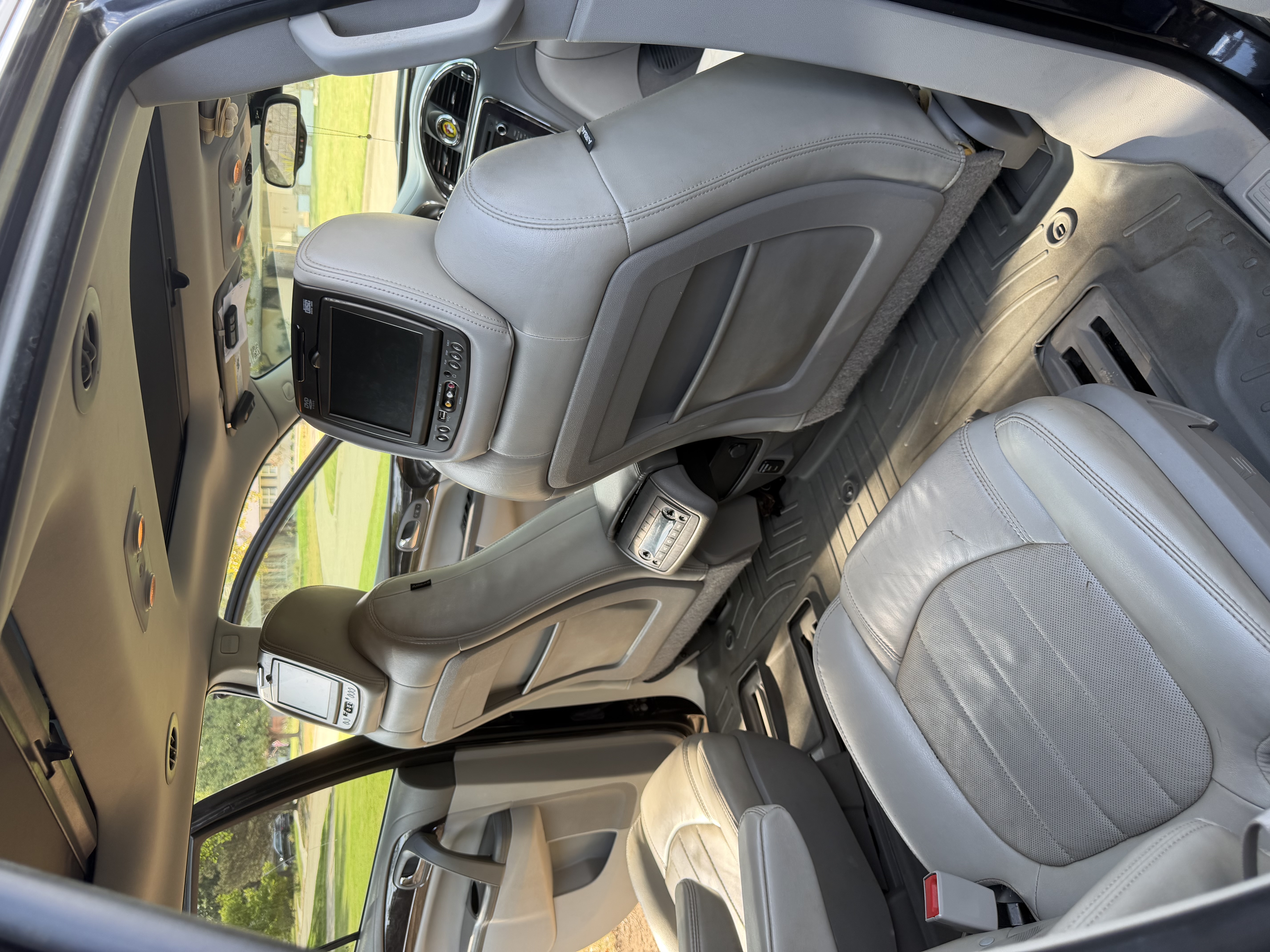 Used 2015 Buick Enclave Premium w/ Experience Buick Package FWD image 12