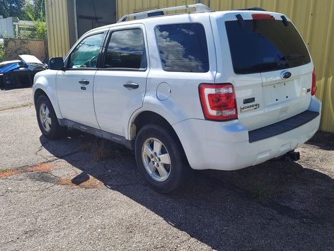 Used 2012 Ford Escape XLT image 2