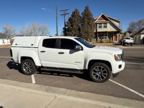Used 2019 GMC Canyon Denali image 9