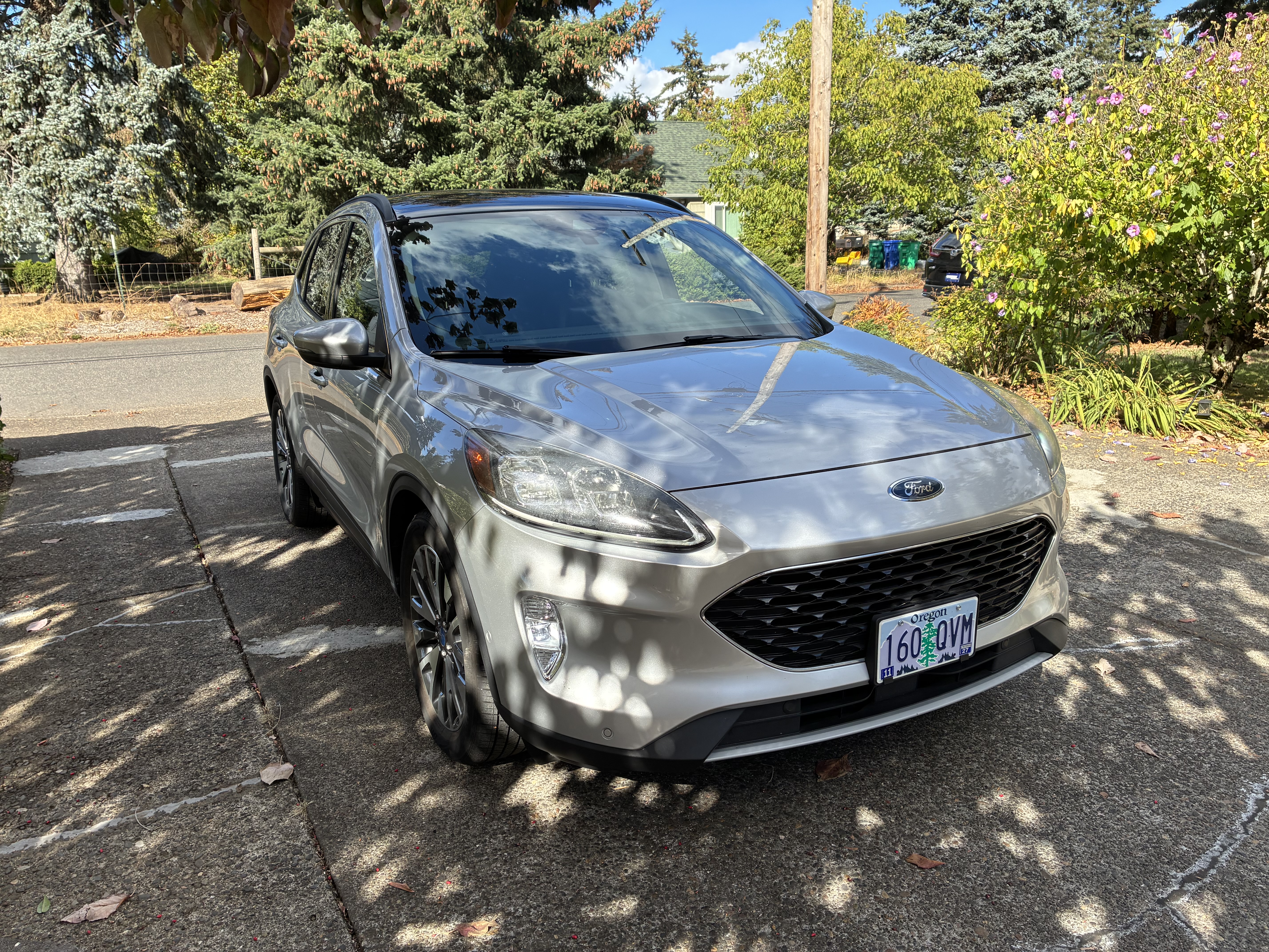 Used 2020 Ford Escape Titanium FWD image 8