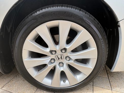 Used 2009 Honda Accord EX-L image 16