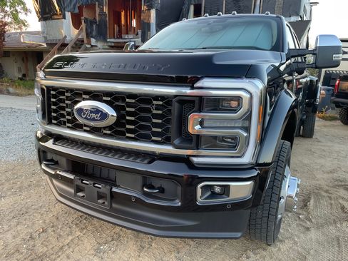 Used 2025 Ford F450 Platinum w/ Platinum Plus Package image 29